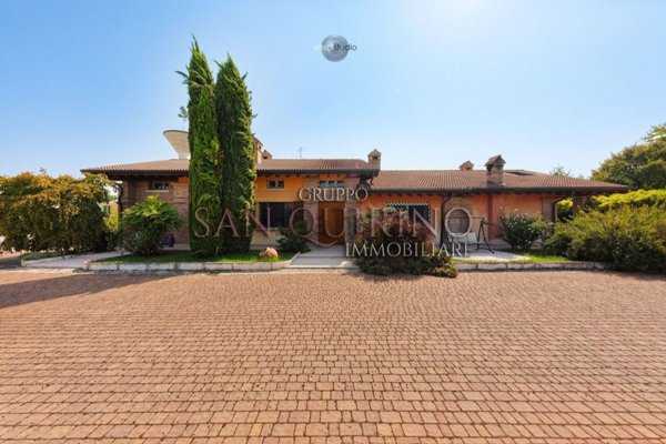 casa indipendente in vendita a Carpi in zona San Marino