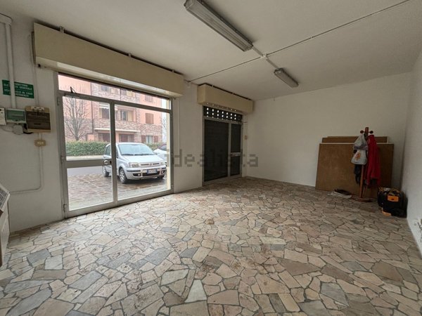 locale commerciale in vendita a Carpi