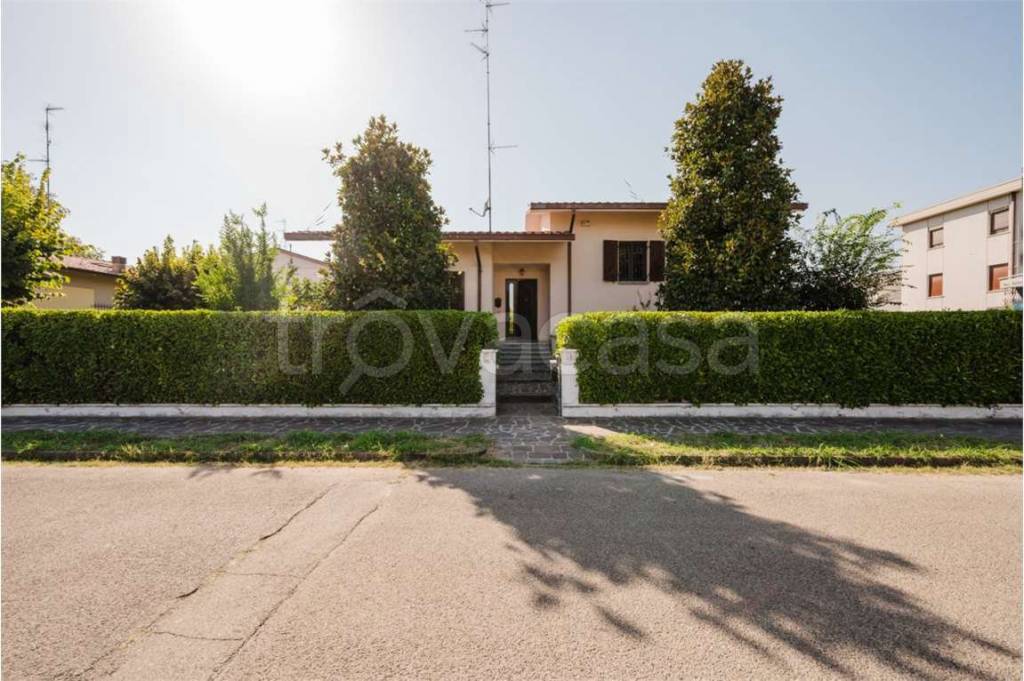 casa indipendente in vendita a Carpi in zona Fossoli