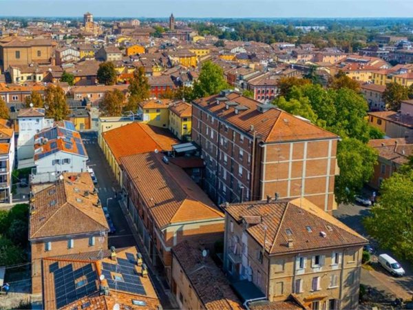 appartamento in vendita a Carpi in zona Centro Storico