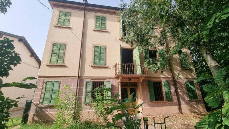 casa indipendente in vendita a Carpi in zona Budrione