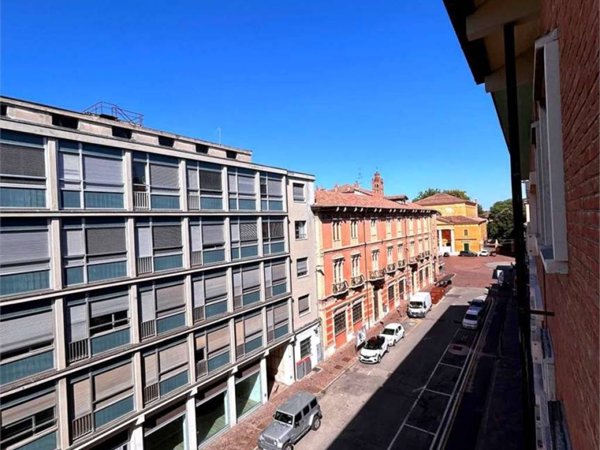 appartamento in vendita a Carpi in zona Centro Storico