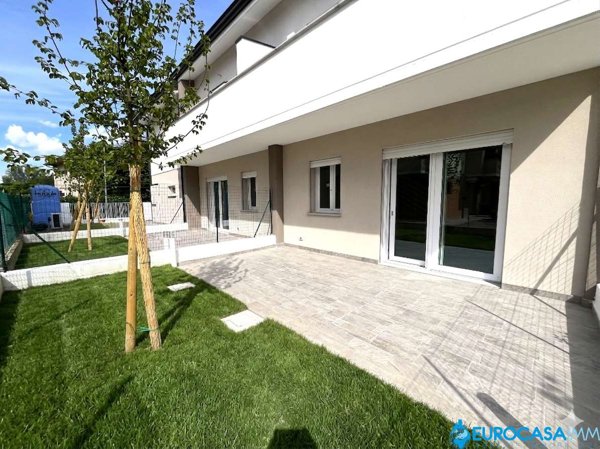 casa indipendente in vendita a Carpi in zona Budrione