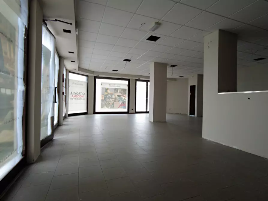 ufficio in vendita a Carpi in zona Quartirolo