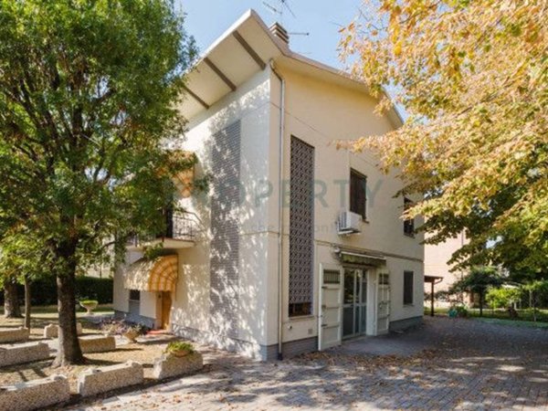 casa indipendente in vendita a Carpi