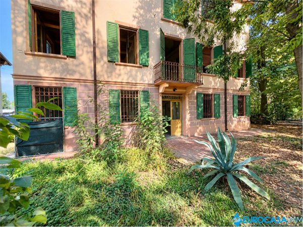 casa indipendente in vendita a Carpi in zona Budrione