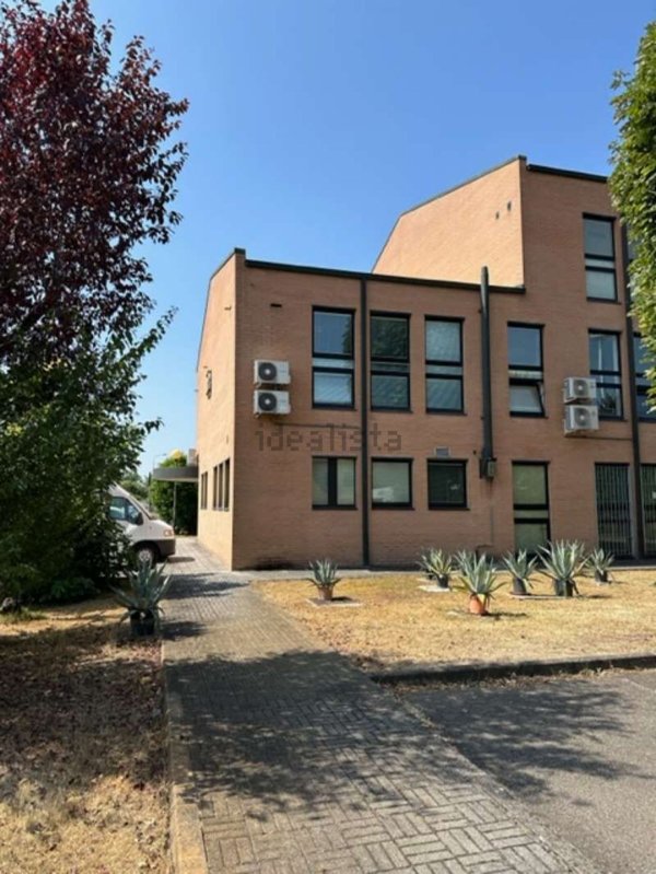 ufficio in vendita a Carpi in zona Fossoli