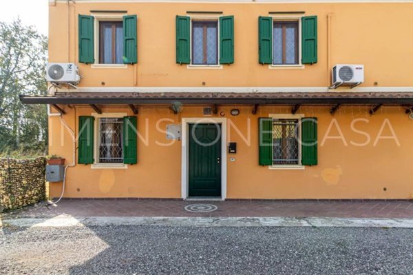 casa indipendente in vendita a Carpi in zona Cortile