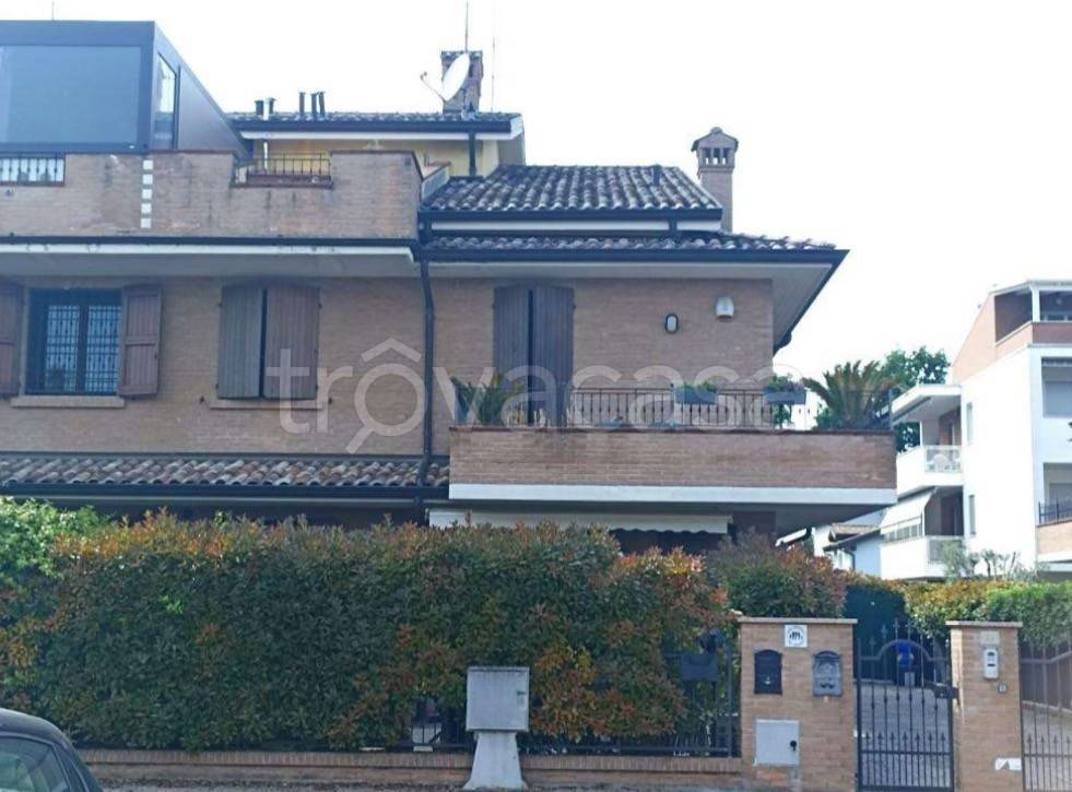 casa indipendente in vendita a Carpi