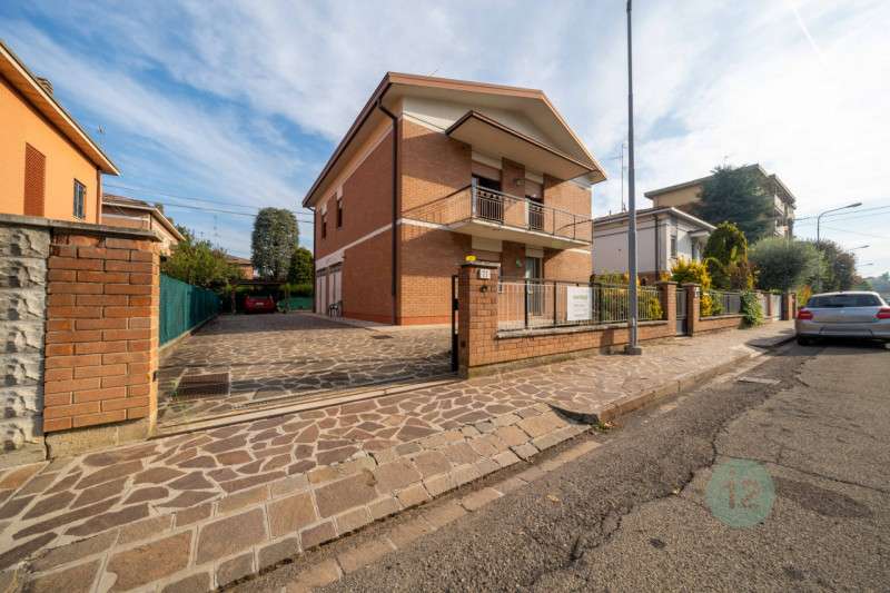 casa indipendente in vendita a Carpi in zona Cibeno Pile