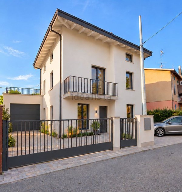 appartamento in vendita a Carpi in zona Cibeno Pile