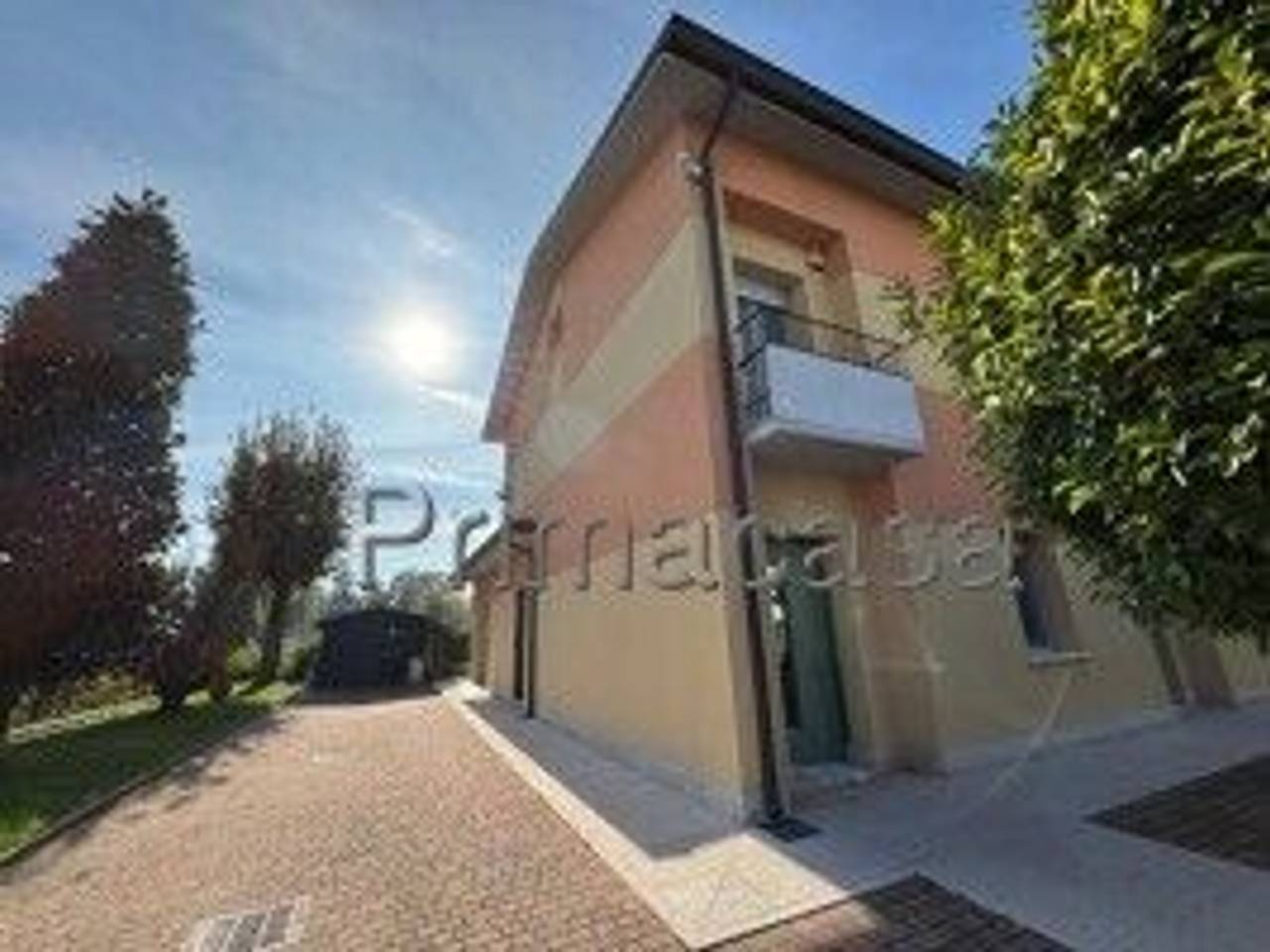 casa indipendente in vendita a Carpi in zona Cibeno Pile