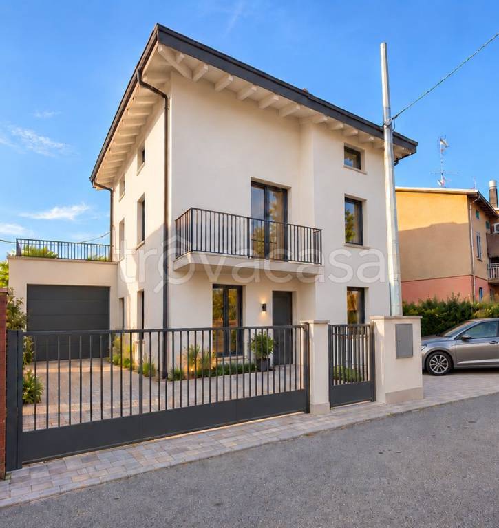 appartamento in vendita a Carpi in zona Cibeno Pile