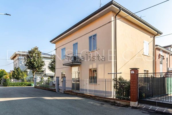 casa indipendente in vendita a Carpi in zona Centro Storico