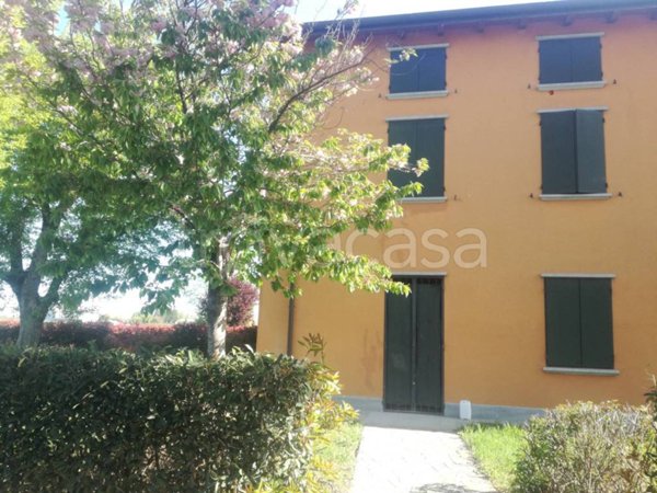 casa indipendente in vendita a Castelfranco Emilia in zona Piumazzo
