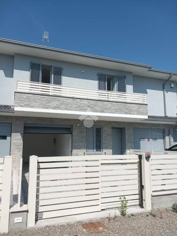 appartamento in vendita a Castelfranco Emilia in zona Manzolino