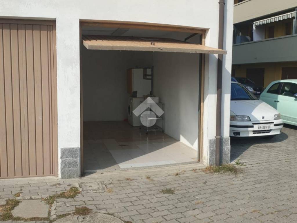ufficio in vendita a Castelfranco Emilia in zona Piumazzo