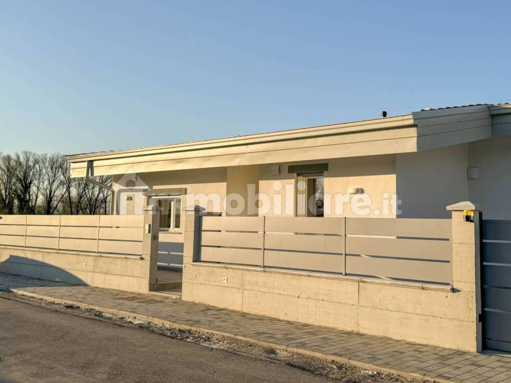 casa indipendente in vendita a Castelfranco Emilia