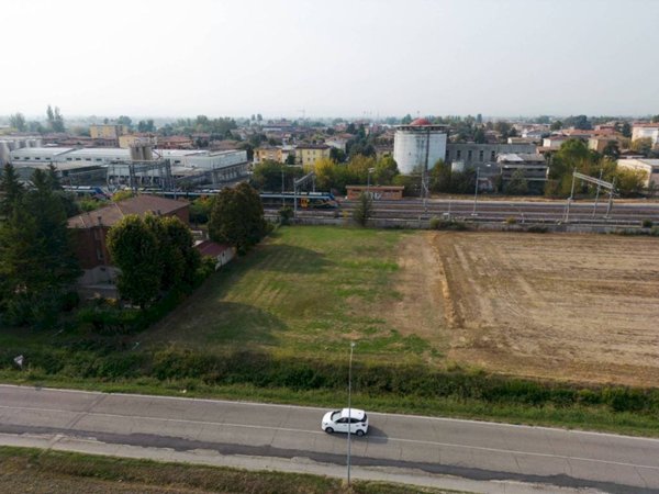 terreno edificabile in vendita a Castelfranco Emilia