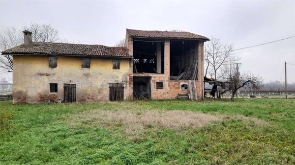 terreno edificabile in vendita a Castelfranco Emilia