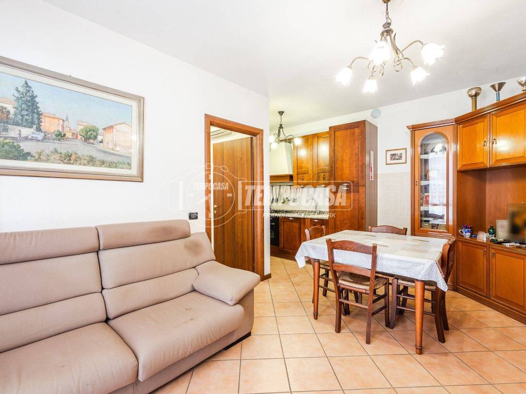 appartamento in vendita a Castelfranco Emilia in zona Piumazzo