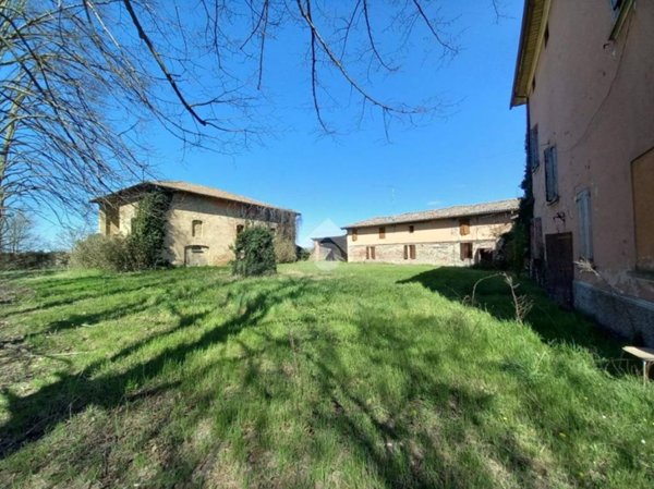 casa indipendente in vendita a Castelfranco Emilia in zona Piumazzo