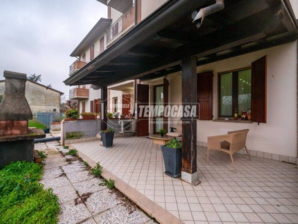 appartamento in vendita a Castelfranco Emilia in zona Piumazzo