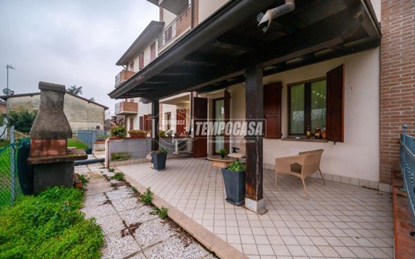 appartamento in vendita a Castelfranco Emilia in zona Piumazzo