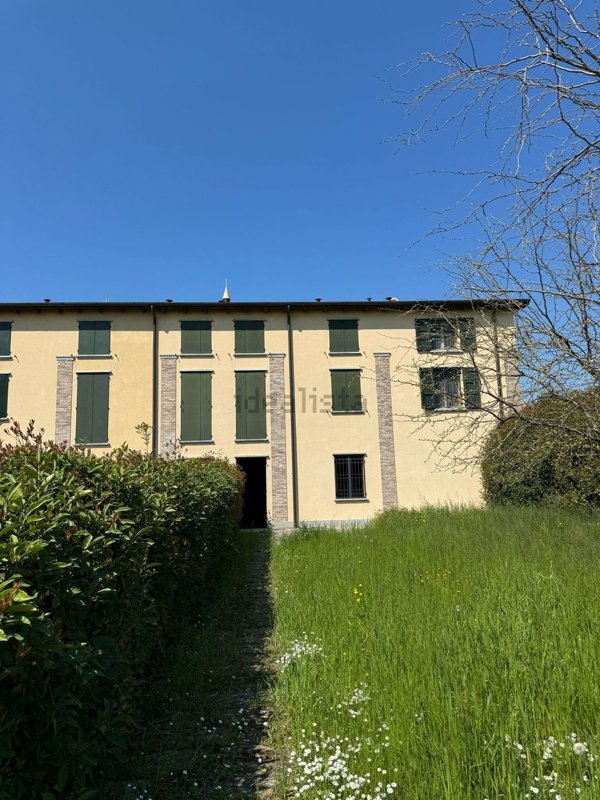 casa indipendente in vendita a Castelfranco Emilia in zona Cavazzona