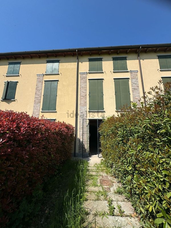 casa indipendente in vendita a Castelfranco Emilia in zona Cavazzona