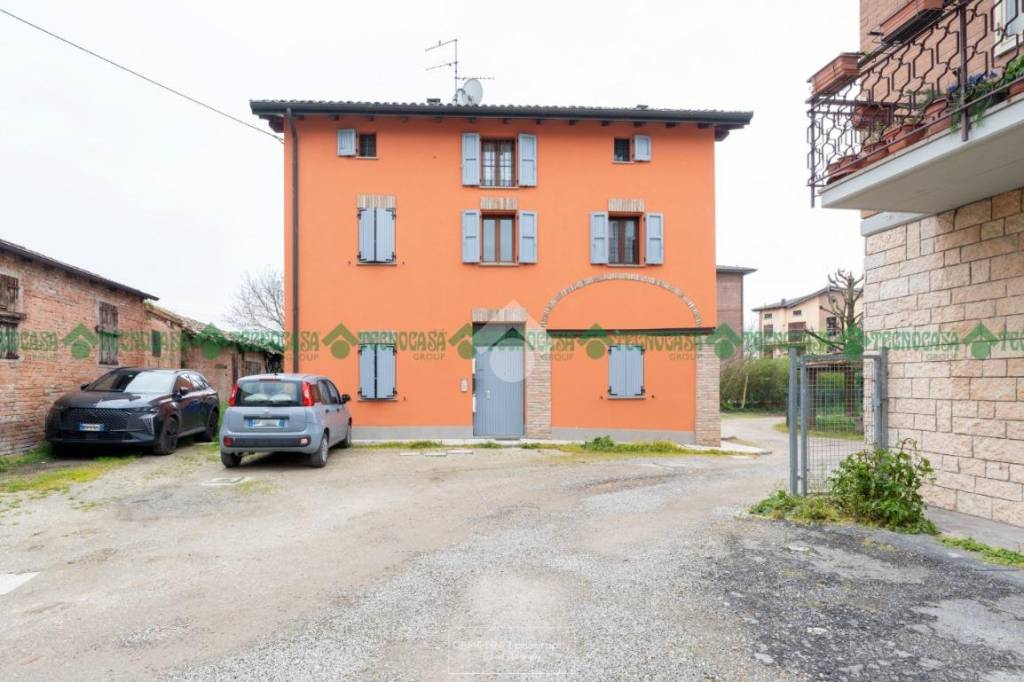 appartamento in vendita a Castelfranco Emilia in zona Manzolino
