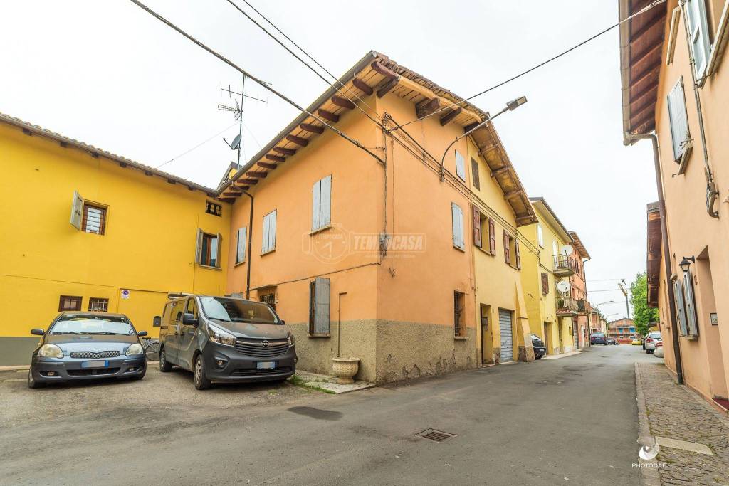 casa indipendente in vendita a Castelfranco Emilia in zona Piumazzo