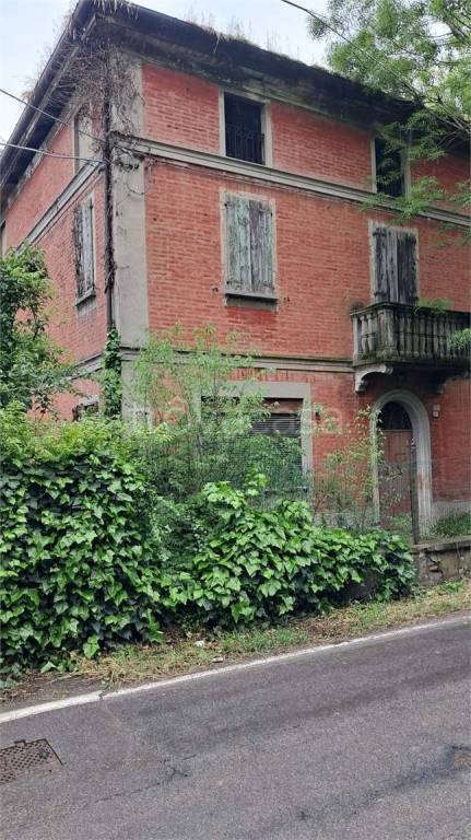 casa indipendente in vendita a Castelfranco Emilia in zona Manzolino