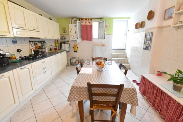 casa indipendente in vendita a Castelfranco Emilia in zona Piumazzo