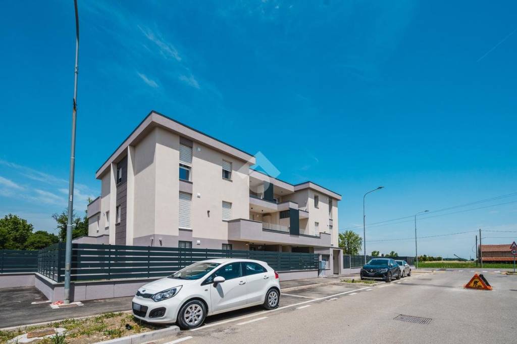 appartamento in vendita a Castelfranco Emilia in zona Manzolino