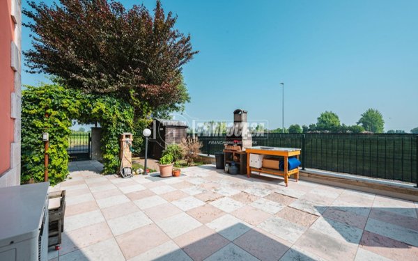 appartamento in vendita a Castelfranco Emilia in zona Panzano