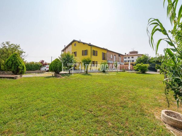 appartamento in vendita a Castelfranco Emilia in zona Manzolino