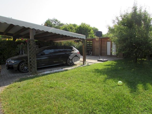 casa indipendente in vendita a Castelfranco Emilia in zona Cavazzona