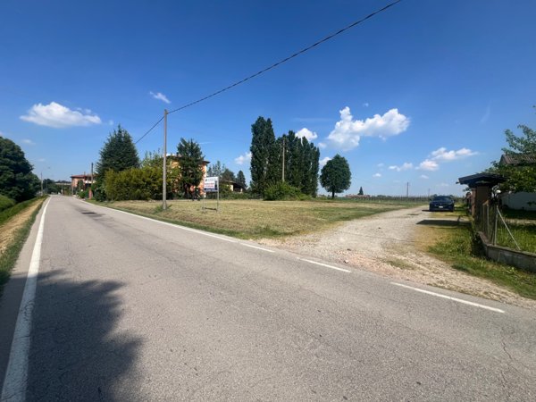 terreno edificabile in vendita a Castelfranco Emilia in zona Riolo