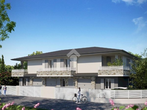 pentavano in vendita a Castelfranco Emilia in zona Piumazzo