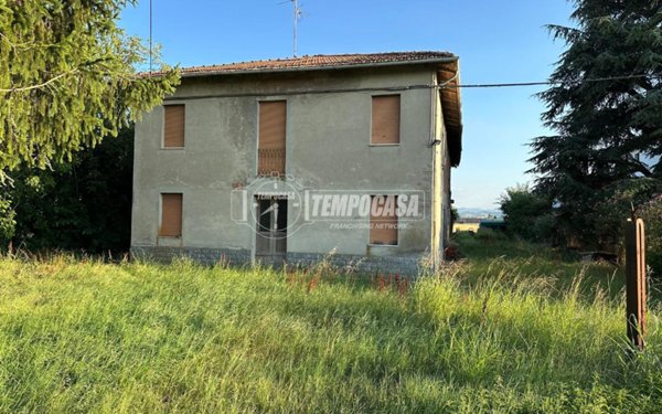 casa indipendente in vendita a Castelfranco Emilia in zona Piumazzo