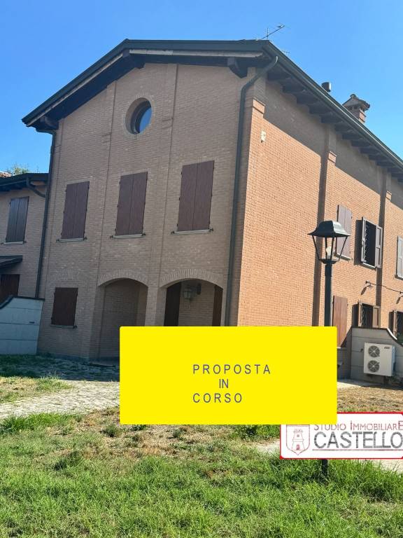 casa indipendente in vendita a Castelfranco Emilia in zona Cavazzona