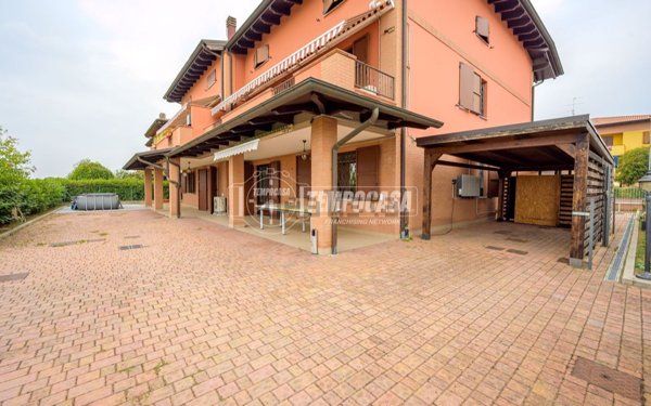 appartamento in vendita a Castelfranco Emilia in zona Manzolino