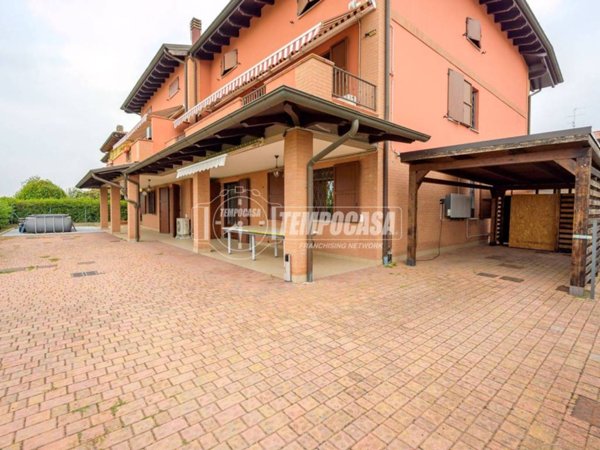 appartamento in vendita a Castelfranco Emilia in zona Manzolino