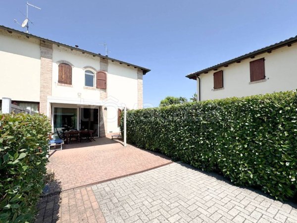 casa indipendente in vendita a Castelfranco Emilia in zona Cavazzona