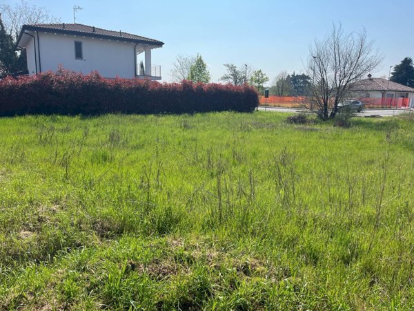 casa indipendente in vendita a Castelfranco Emilia in zona Piumazzo