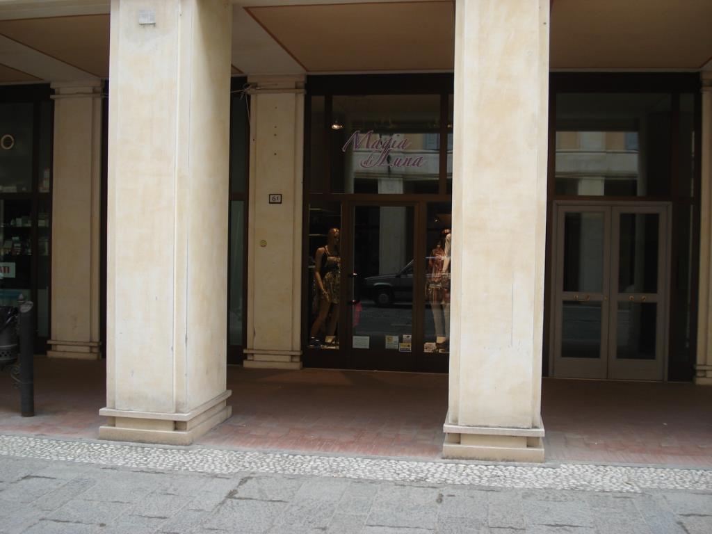 negozio in vendita a Castelfranco Emilia