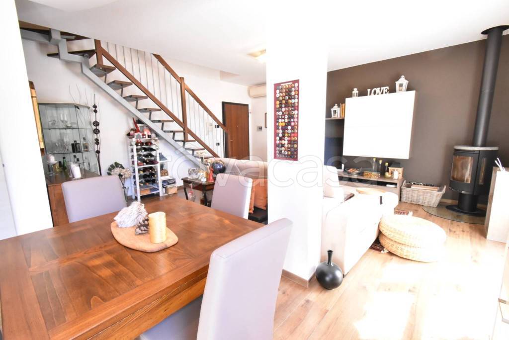 appartamento in vendita a Castelfranco Emilia in zona Piumazzo