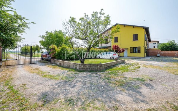 appartamento in vendita a Castelfranco Emilia in zona Manzolino