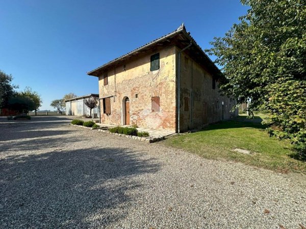 casa indipendente in vendita a Castelfranco Emilia in zona Piumazzo